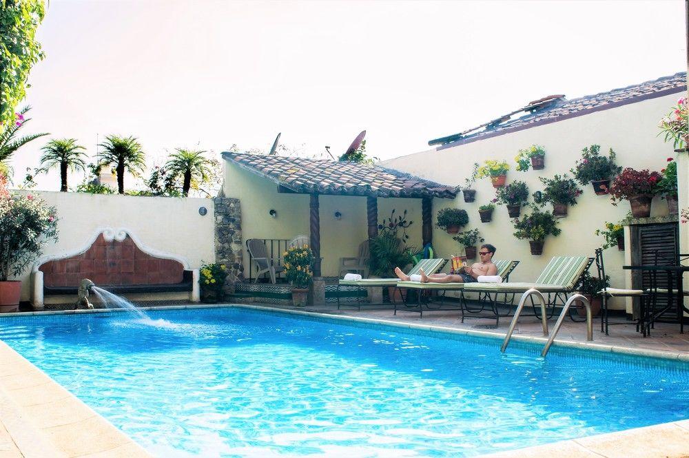 Hotel Casa Del Parque By Ahs Antigua Eksteriør billede